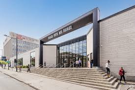 Plaza Côte-des-Neiges